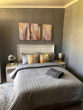Beautiful studio apartment in Hazel Park